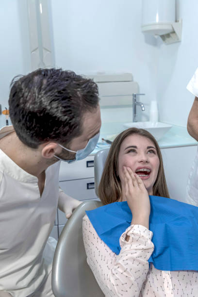Best Dentist Open Late Near Me  in Orida Gulf Coast University, FL